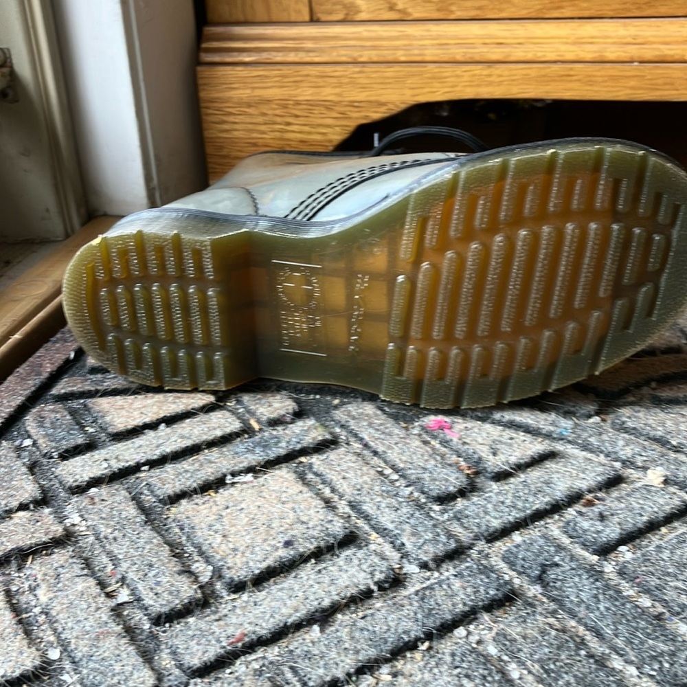 Dr. Martens iridescent gray gunmetal/rainbow Boots. 1460 YS 6 - Picture 8 of 14